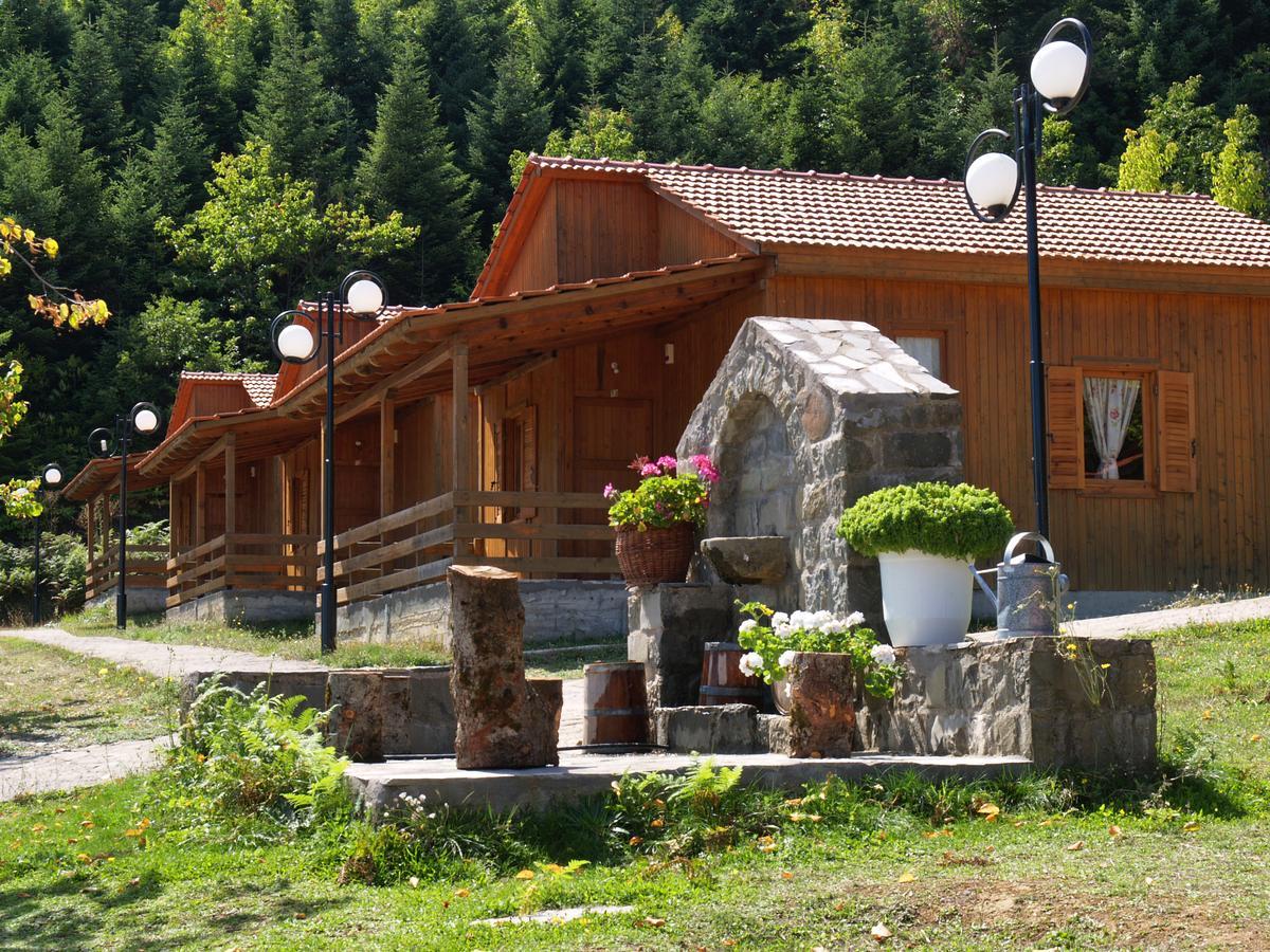 Livadaki Village Megali Kapsi Luaran gambar