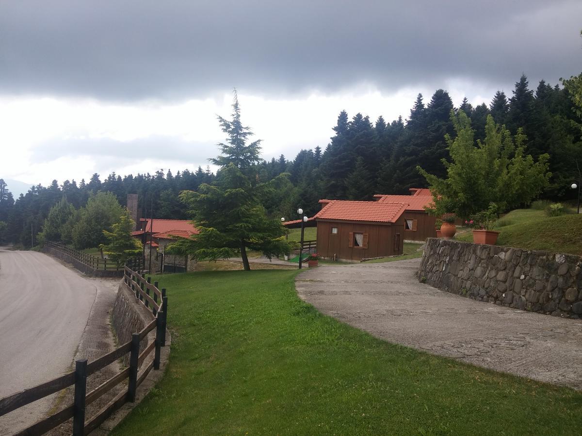 Livadaki Village Megali Kapsi Luaran gambar