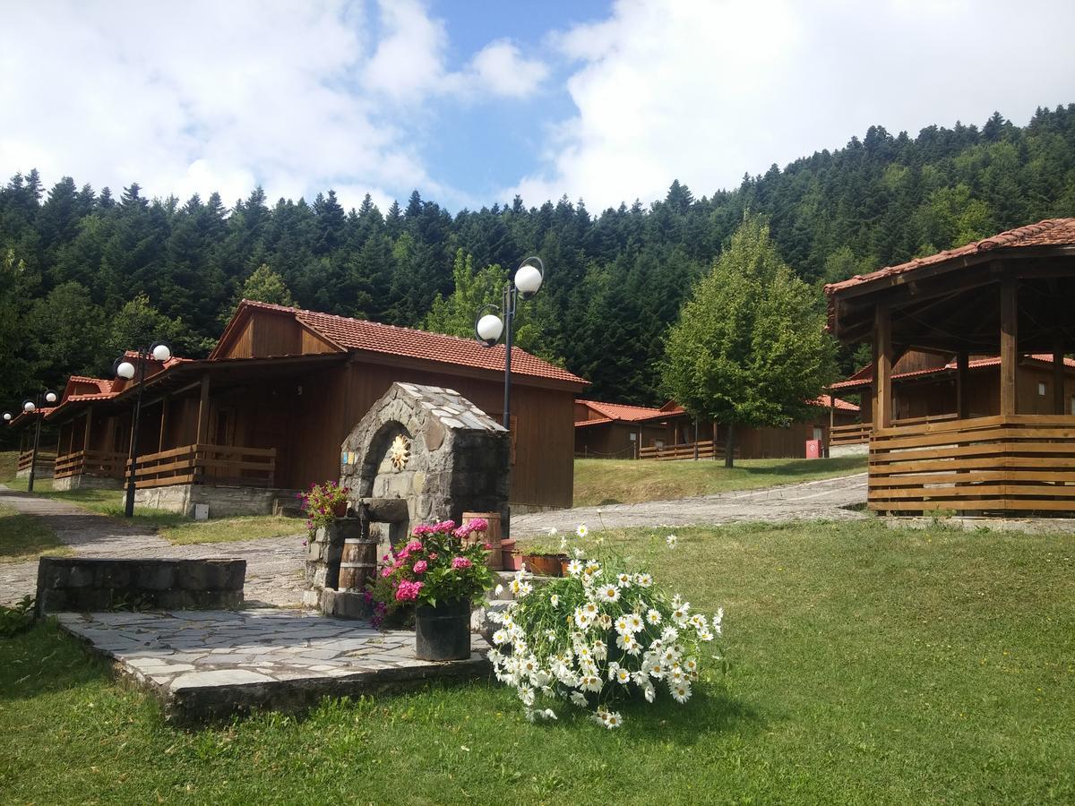 Livadaki Village Megali Kapsi Luaran gambar