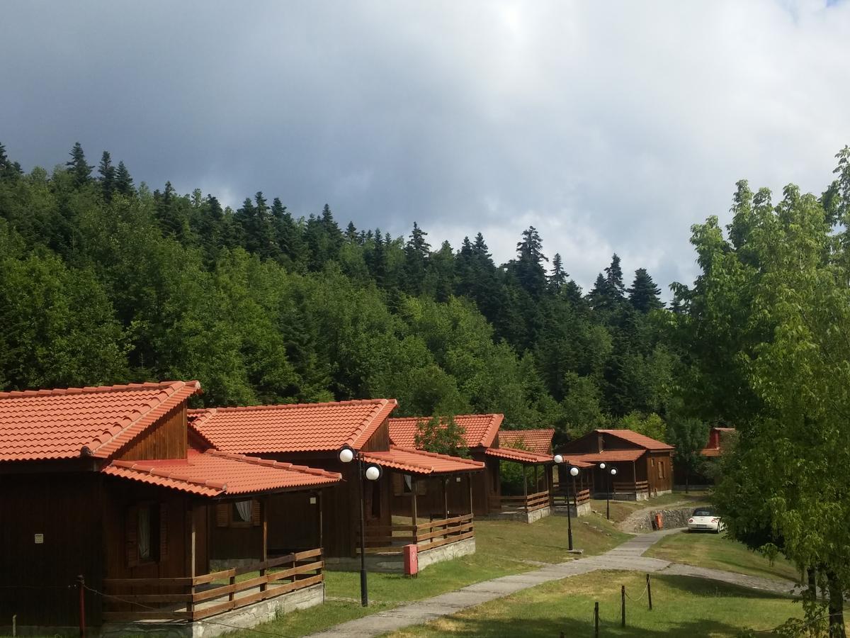 Livadaki Village Megali Kapsi Luaran gambar