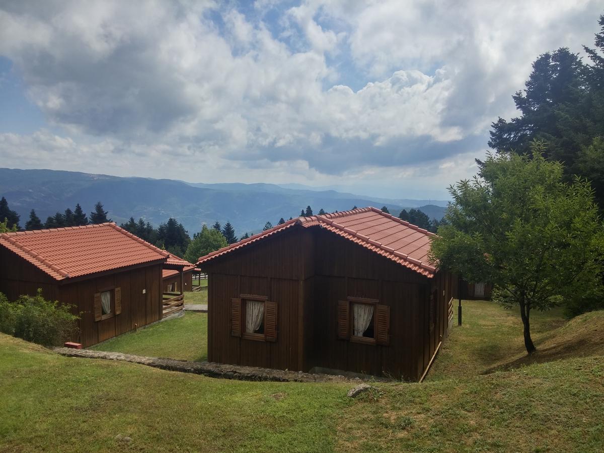Livadaki Village Megali Kapsi Luaran gambar