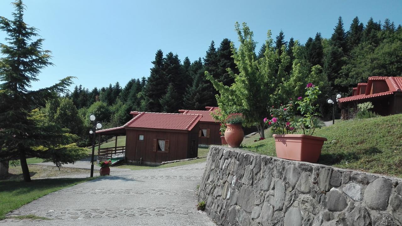 Livadaki Village Megali Kapsi Luaran gambar