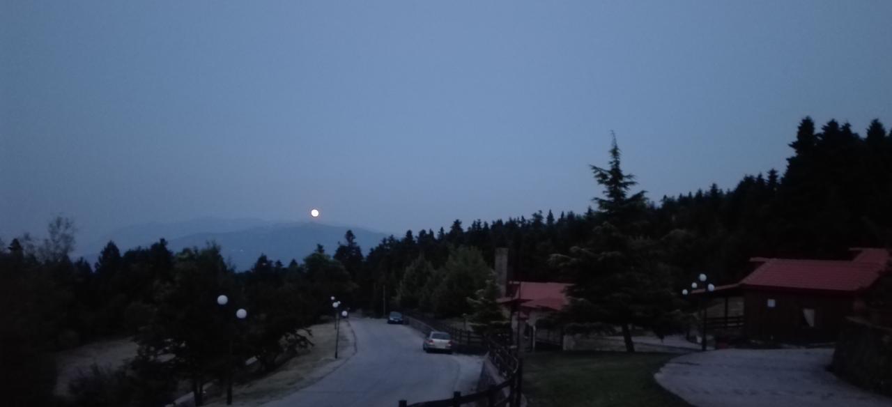Livadaki Village Megali Kapsi Luaran gambar