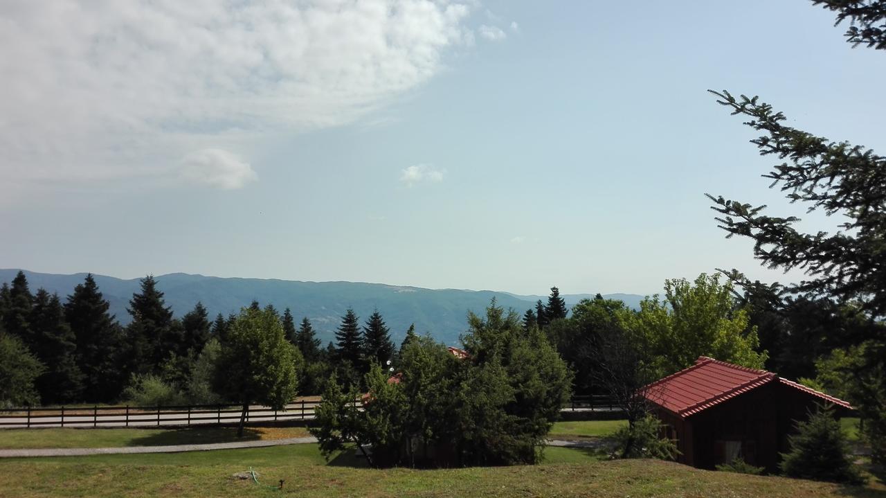 Livadaki Village Megali Kapsi Luaran gambar
