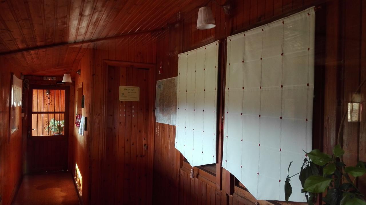 Livadaki Village Megali Kapsi Luaran gambar
